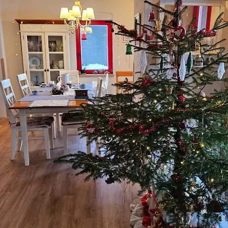 Holiday home Five Maple For Families And Wild Nature Lovers *